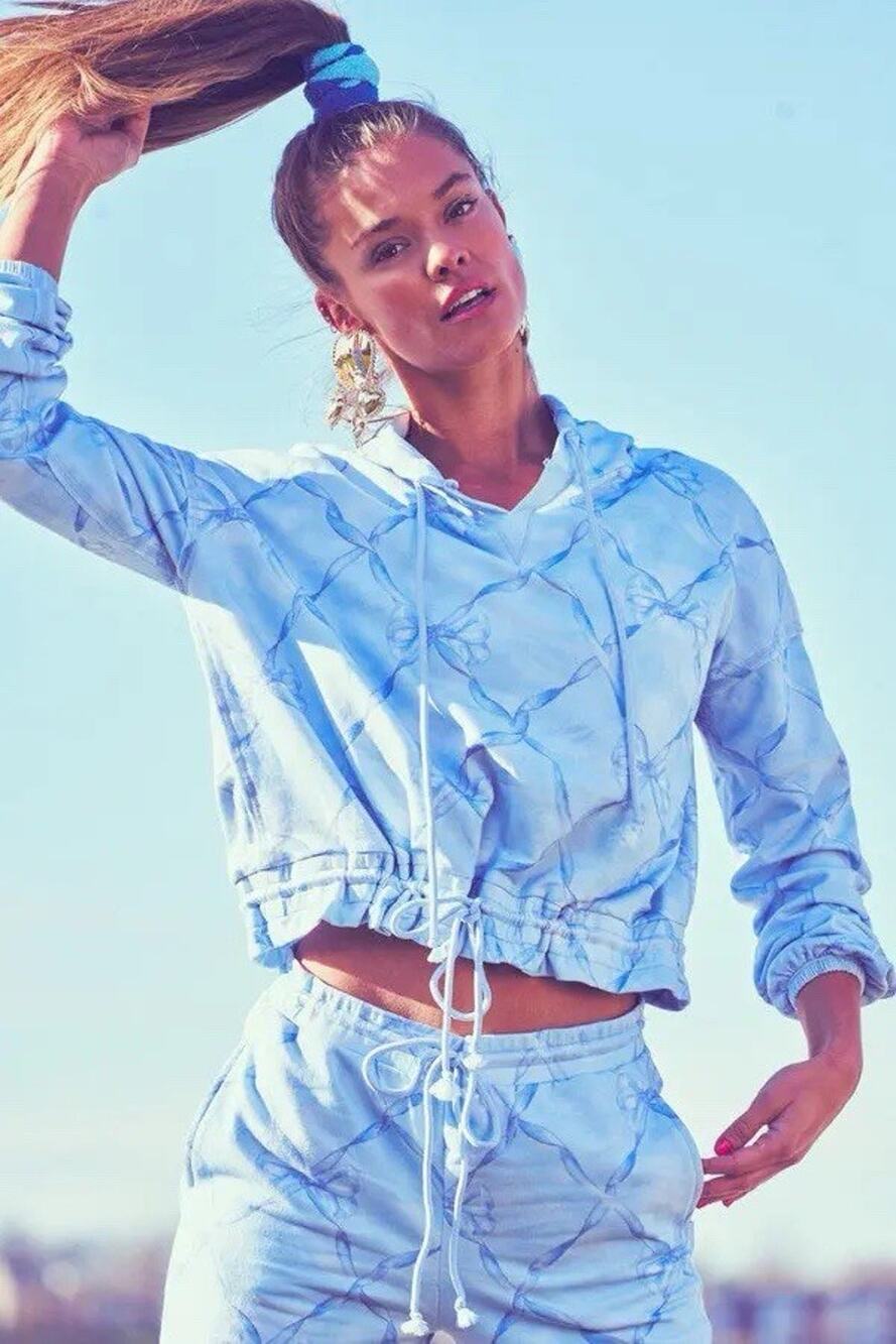 LoveShackFancy x Beach Riot Jenna Sweatshirt in Beaux Blue Tie Dye Size Medium